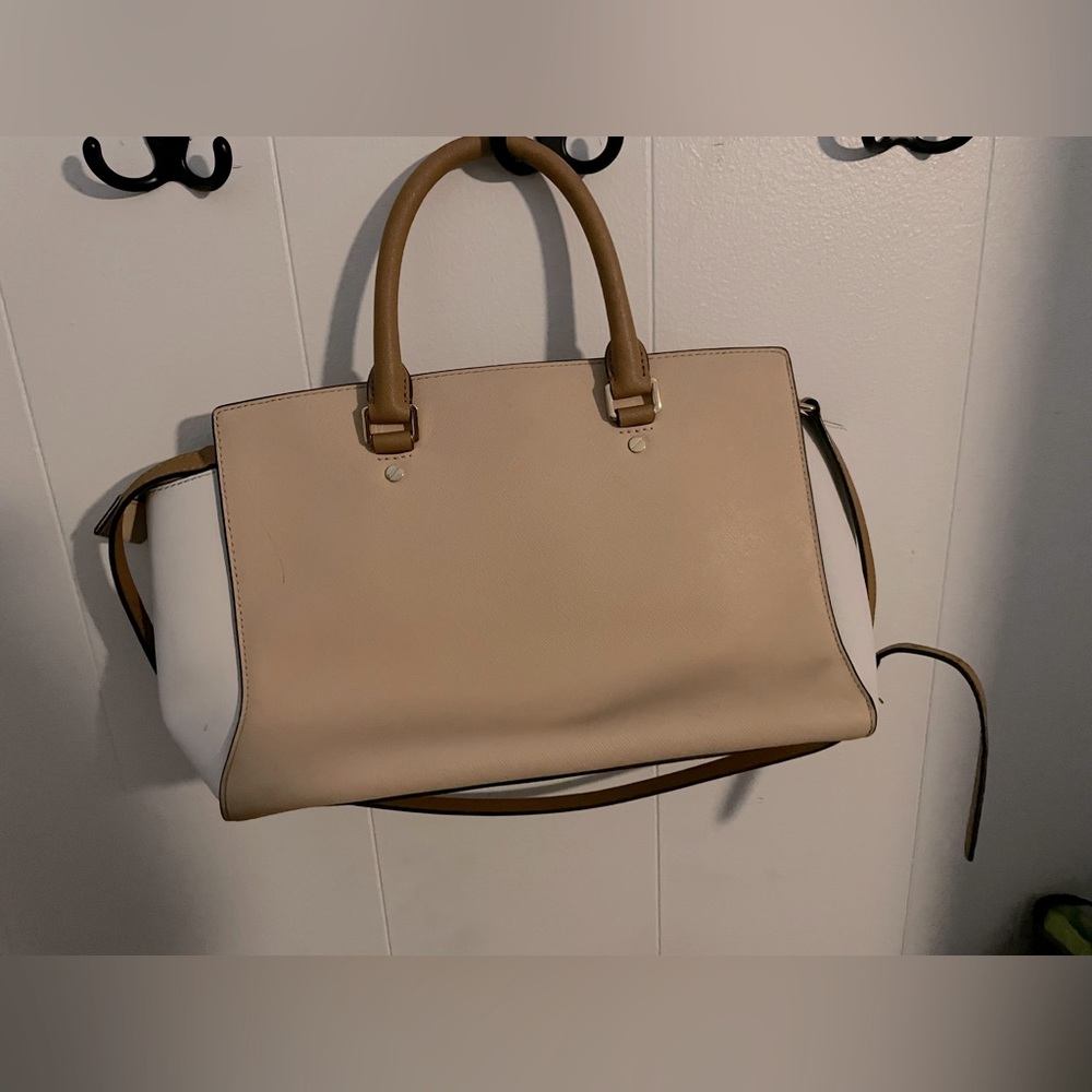Michael Kors neutral, beige, tan crossbody satchel bag, shoulder bag - Picture 2 of 7